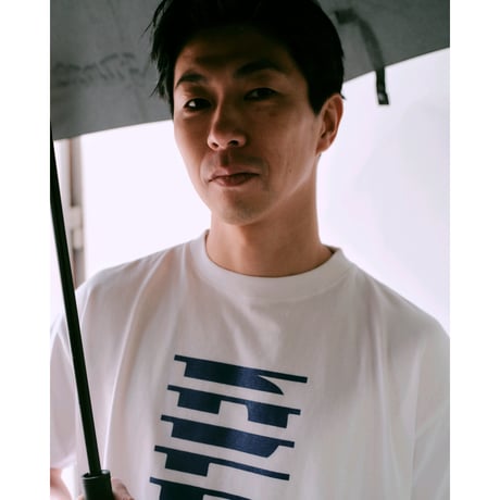 PAJA STUDIO / STEP TEE / WHITE