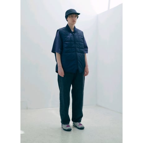 tone / QUILTED ZIP UP VEST / NAVY