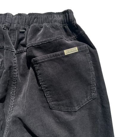 COMFORTABLE REASON / STRAIGHT CORDS SLAKS / CHARCOAL