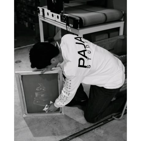 PAJA STUDIO / A LOGO L/S TEE / WHITE