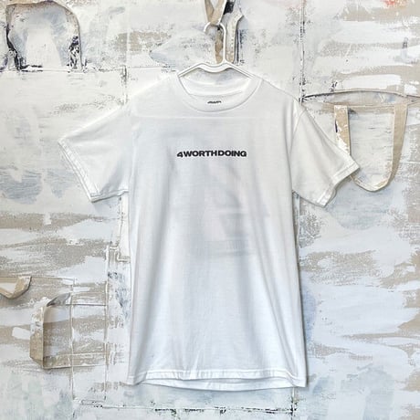 4WD  (4 WORTH DOING) / 4 x 2 TEE / WHITE