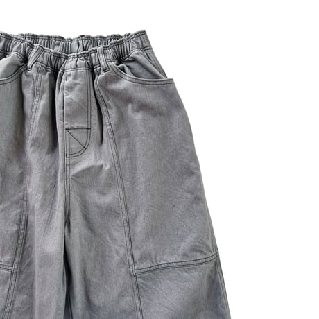 COMFORTABLE REASON / DENIM BUGGY SHORTS / GREY