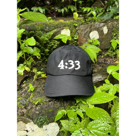 GARBAGE / PRE CURVE BRIM 6 PANEL CAP (4:33) / BLACK (WHITE EMB)