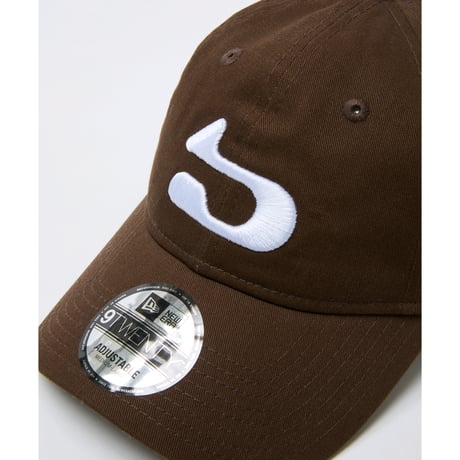 BAL / x NEW ERA 9TWENTY b LOGO CAP / WALNUT