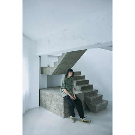 COMFORTABLE REASON / SURFACE DYED DENIM / BLACK