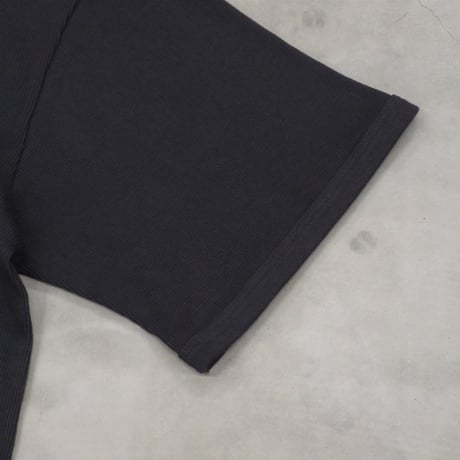 tone / SUPIMA RIBED CREW NECK SHIRT / CHACOAL