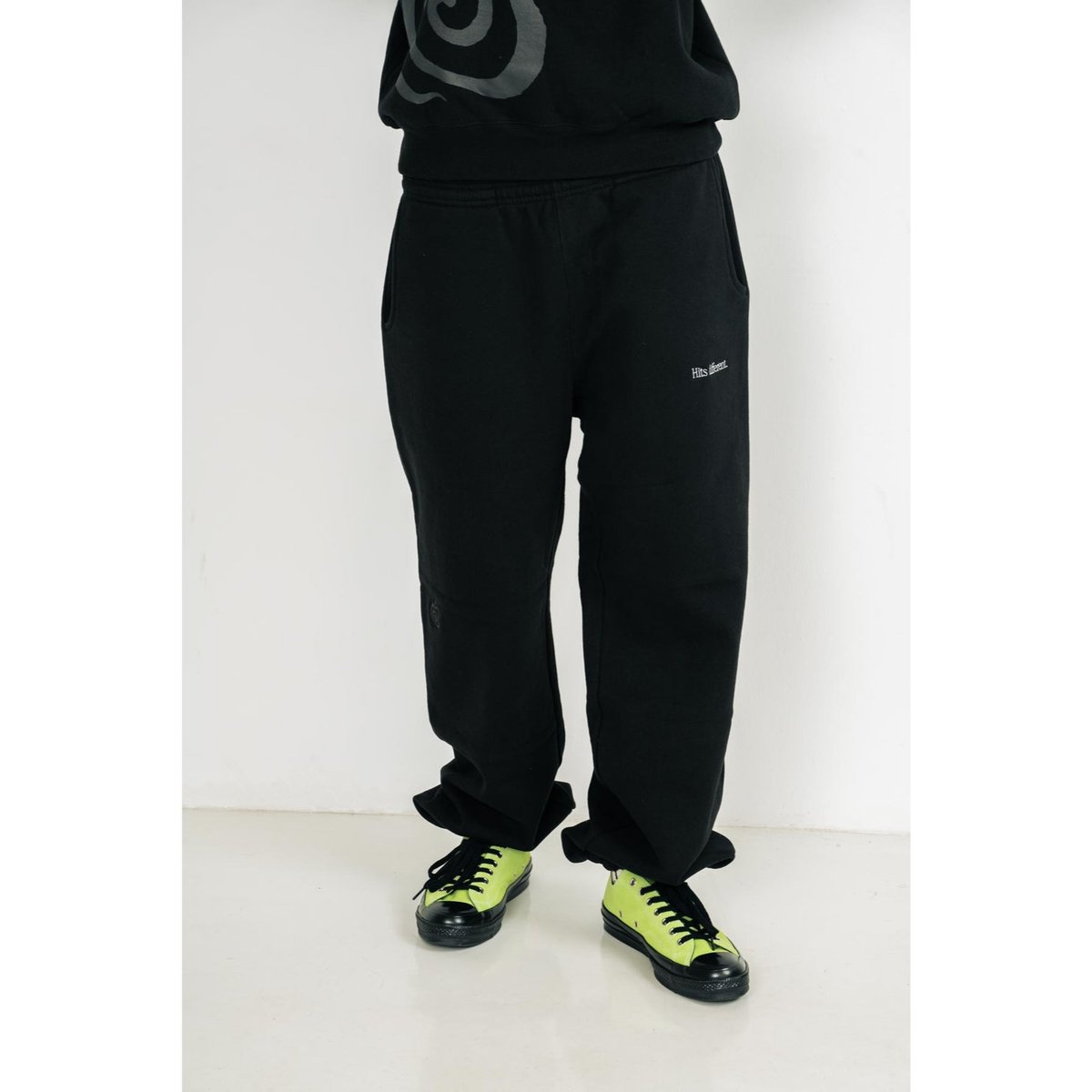 SOL soonerorlater / APPLE SWEAT PANTS / BLACK |