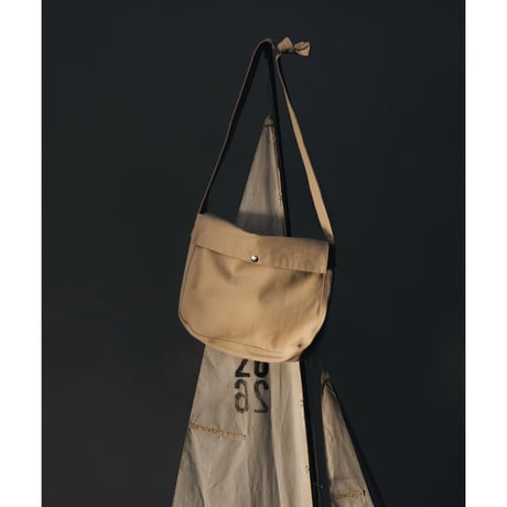 PHIGVEL MAKERS & Co. / DUCK CLOTH MAIL BAG / CREAM