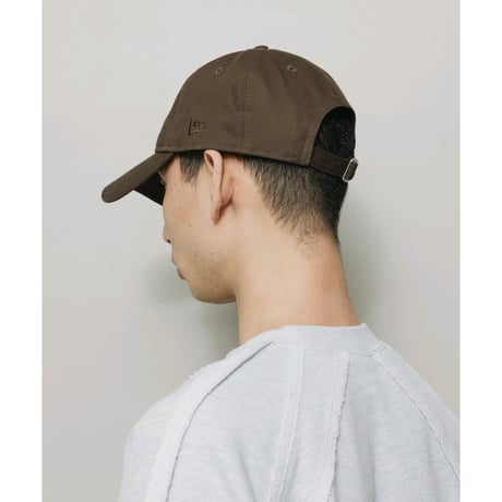 BAL / x NEW ERA 9TWENTY b LOGO CAP / WALNUT