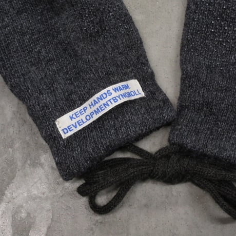 NOROLL / USUALLY MITTEN / ASPHALT