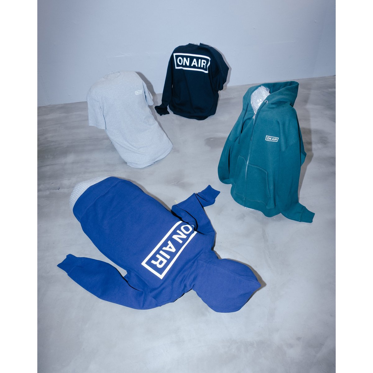 ON-AIR / ON AIR BASIC LOGO PULLOVER HOODIE / NA