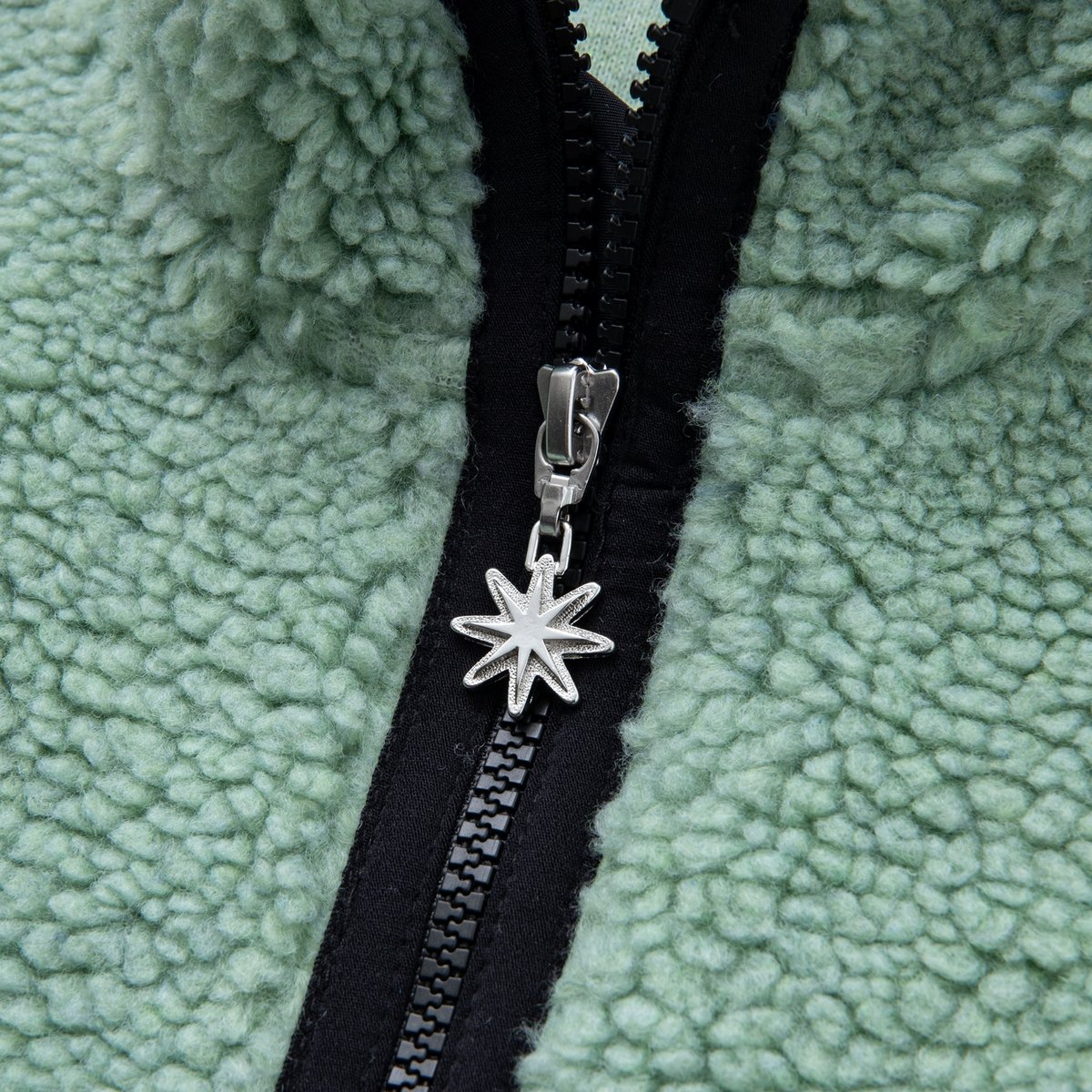 BoTT / FULL ZIP FLEECE VEST / SLATE GREEN | Sop