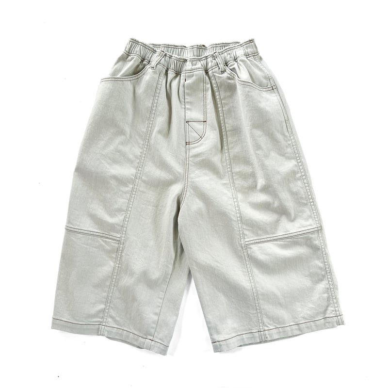 COMFORTABLE REASON / DENIM BUGGY SHORTS / SNOW