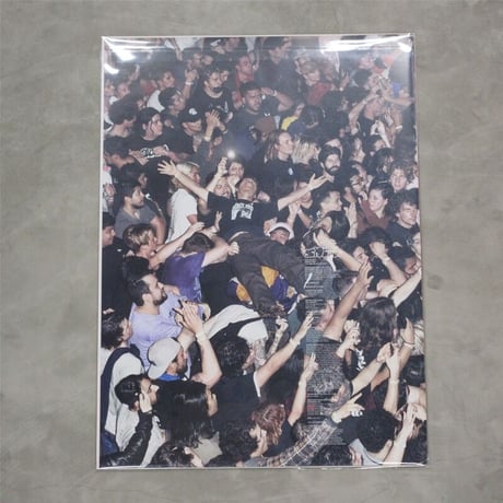 SNEEZE MAGAZINE / NO°52 SPRING 22 "the make art not war issue"