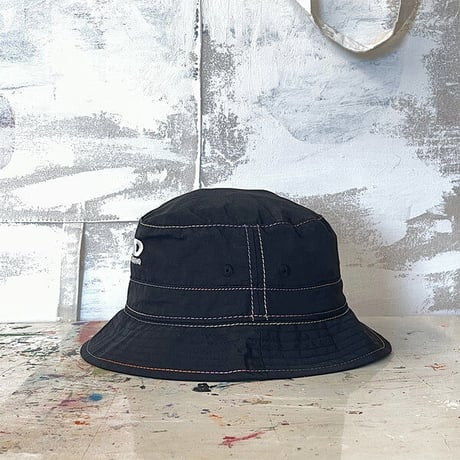 4WD  (4 WORTH DOING) / GRADIENT STITCH NYLON BUCKET / BLACK