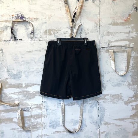 4WD (4 WORTH DOING) / GRADIENT STITCH SHORTS / BLACK