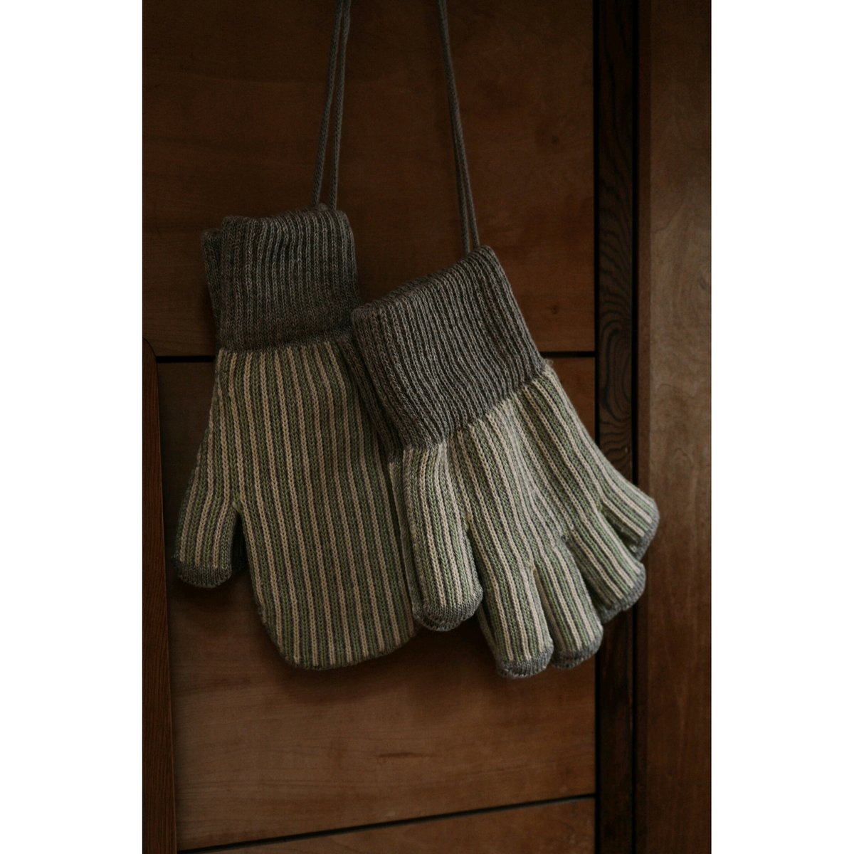 NOROLL / UFF GLOVE | Sophomore