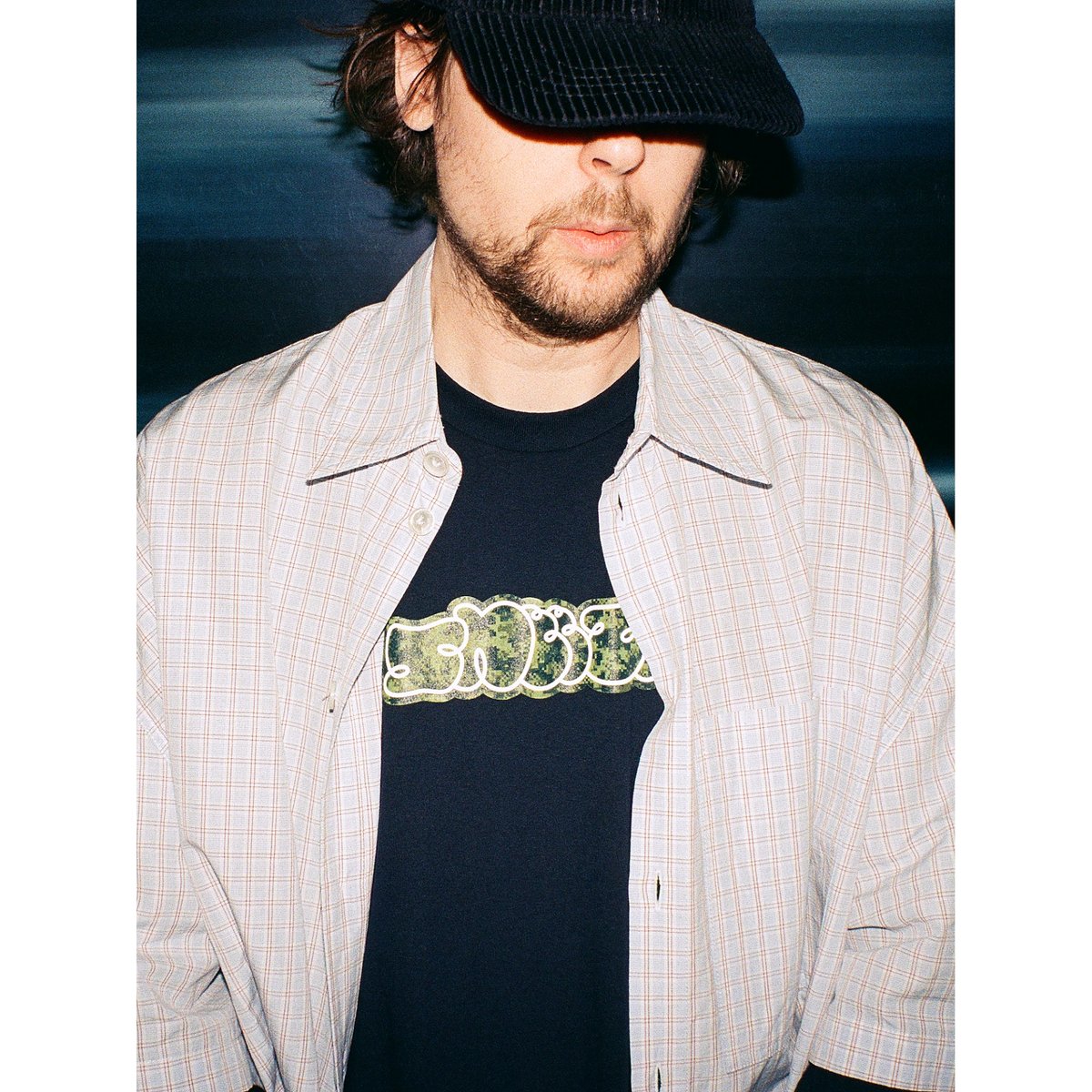 SNEEZE MAGAZINE / DIGI CAMO LS LOGO TEE / NAVY