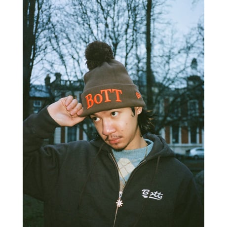 BoTT x NEW ERA / OG LOGO NEW ERA CUFFED POM BEANIE / NAVY