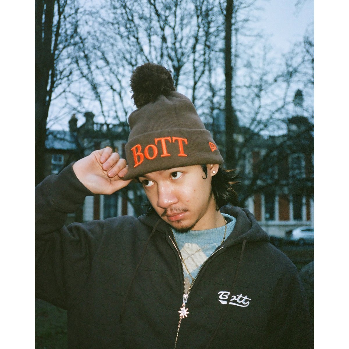 BoTT × New Era OG Logo Cuffed Pom Beanie BoTT x NEW ERA / OG LOGO NEW ERA CUFFED POM BEA