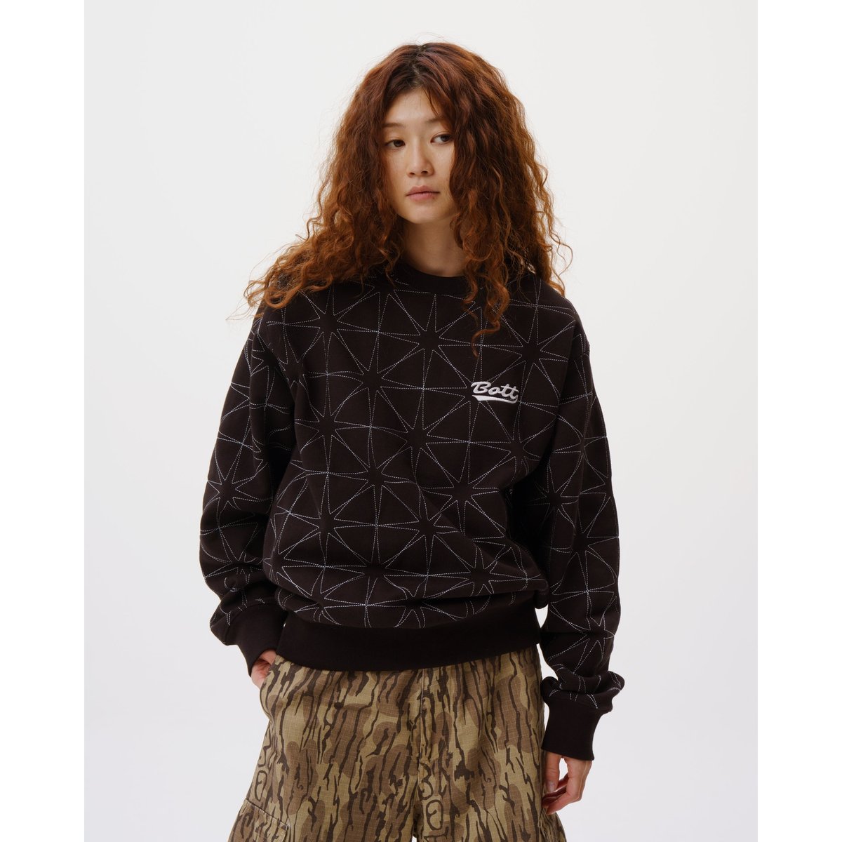 BoTT / SPARKLE STITCHED CREWNECK / BLACK | Soph