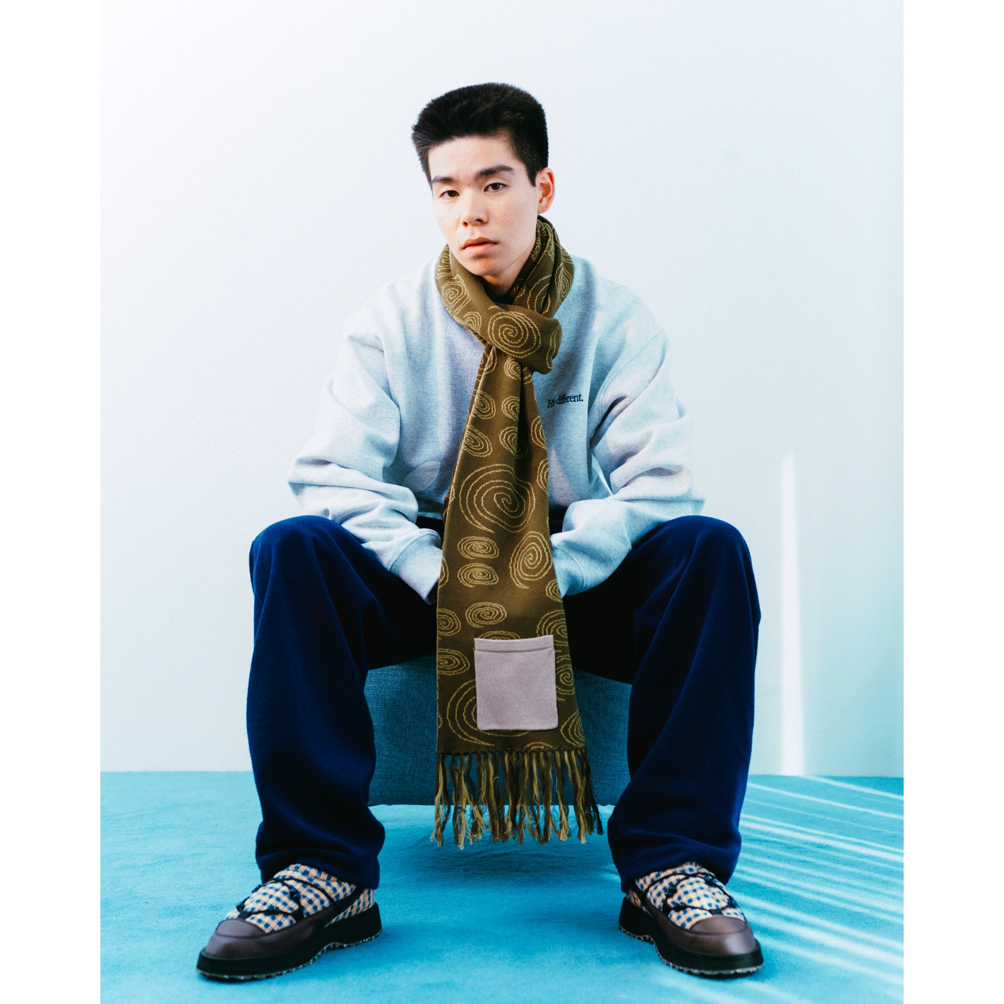 SOL soonerorlater / APPLE SWEATSHIRTS / ASH | S