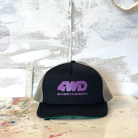 4WD  (4 WORTH DOING) / BUMBPER LOGO TRUCKER HAT / BLACK