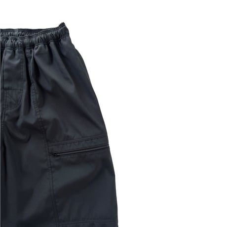 COMFORTABLE REASON / CROPPED SHORTS / BLACK