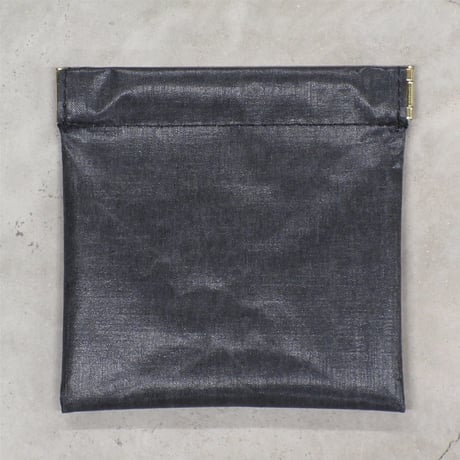 ZEPTEPI & Co. / FLEX FLAME PURSE / LITESKIN / MEDIUM / BLACK HEATHER