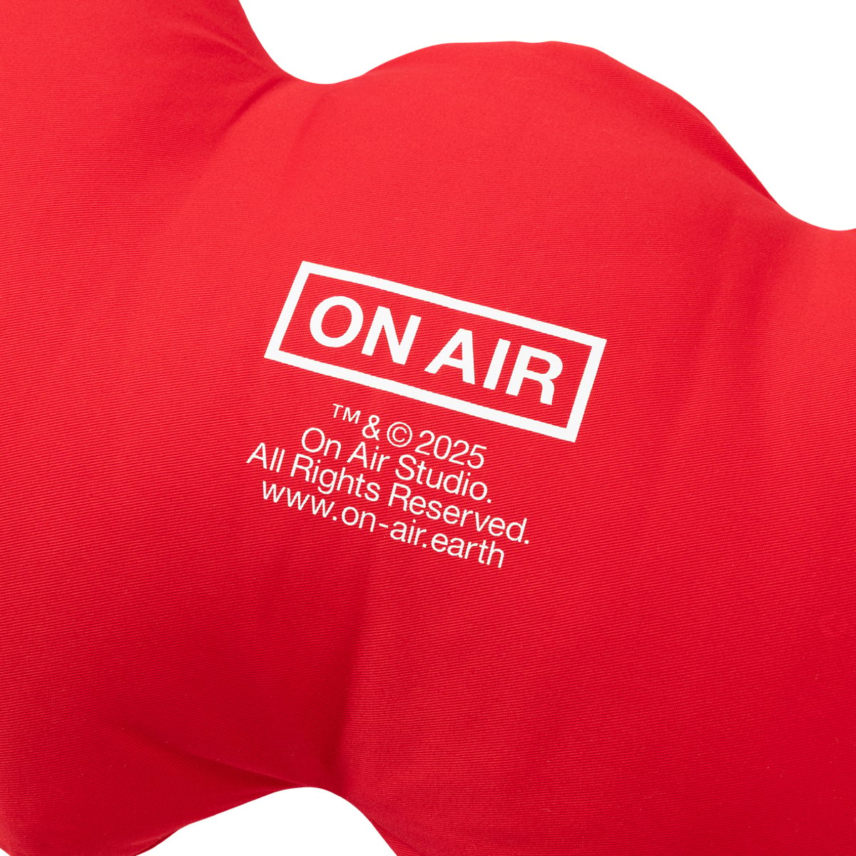 ON-AIR オンエア I&I EQUIP CUSHION クッション ON-AIR / I&I EQUIP . CUSHION / RED | Sophomore