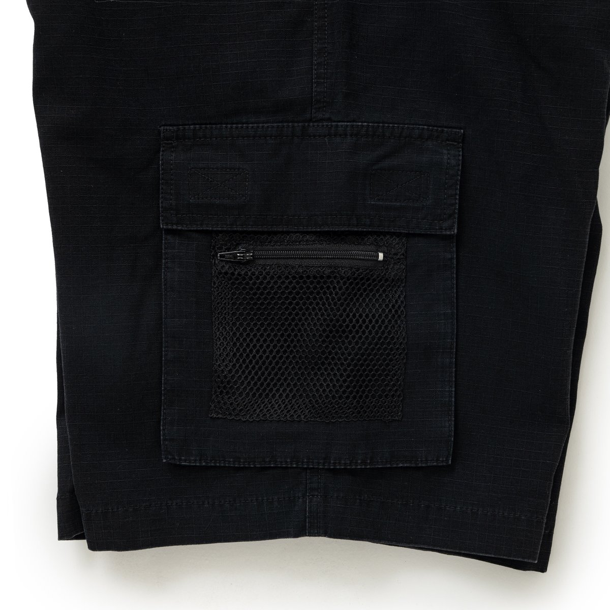 BoTT / MESH POCKET CARGO SHORT / BLACK | Sophomore