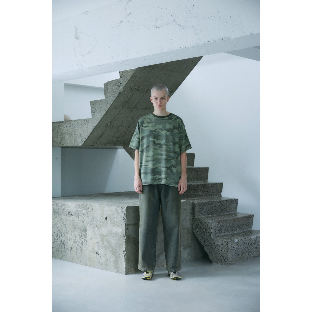 COMFORTABLE REASON / FADE STRAIGHT DENIM / ACID