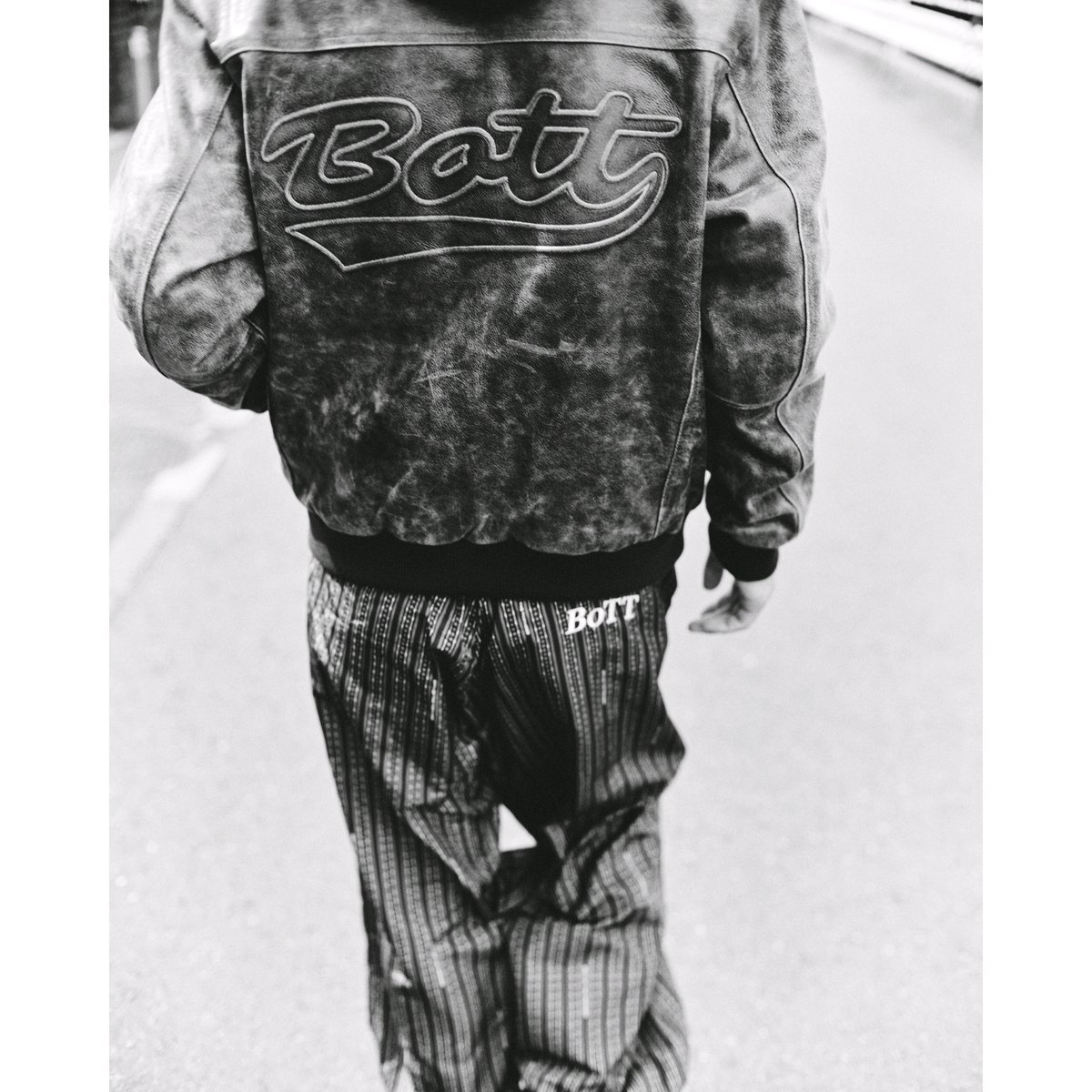 ジャケット・アウター BoTT Script Logo Cracked Leather Jacket BoTT / SCRIPT LOGO CRACKED LEATHER JACKET / BRO