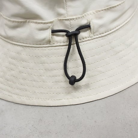 tone / REVERSIBLE HAT / SAND