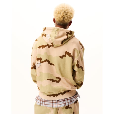BoTT / HEN-LEY NECK CAMO HOODIE / DESERT