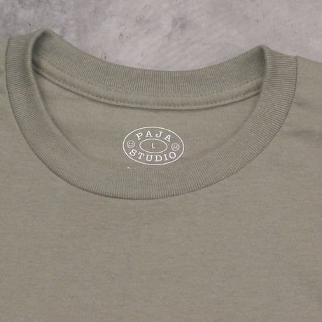 PAJA STUDIO / STUDIO TEE / LIGHT BROWN