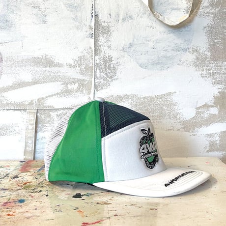 4WD  (4 WORTH DOING) / SNAKE CITY HAT / WHITE/GREEN/BLUE