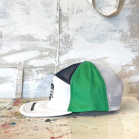 4WD  (4 WORTH DOING) / SNAKE CITY HAT / WHITE/GREEN/BLUE
