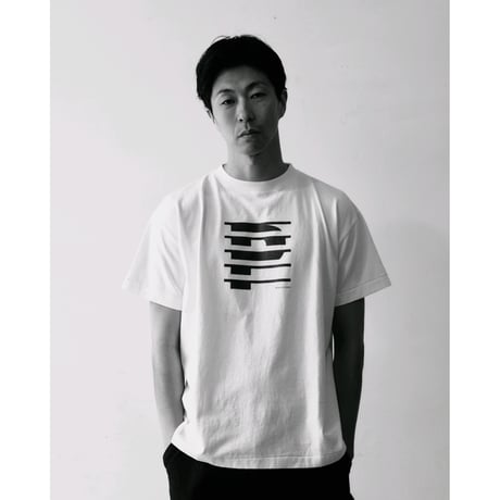 PAJA STUDIO / STEP TEE / WHITE