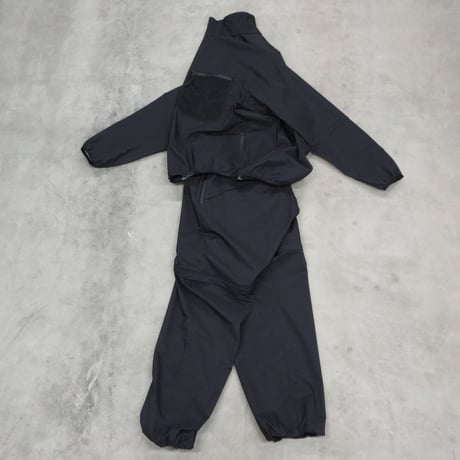 tone / WATERPROOF LIGHTWAIGHT JACKET / BLACK