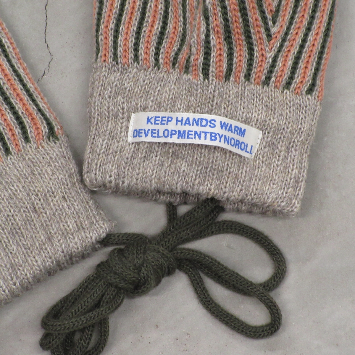 NOROLL / UFF MITTEN / STRIPE | Sophomore