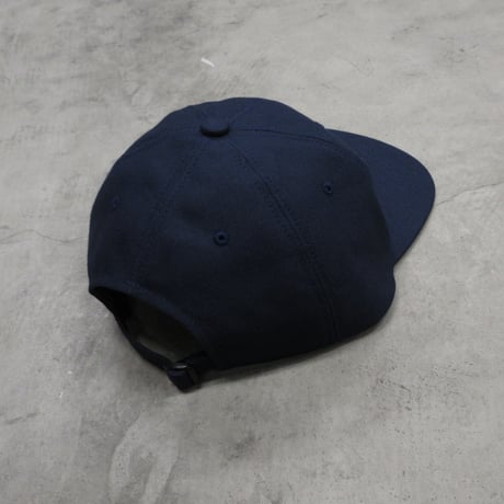 GARBAGE / HARD BRIM 6 PANEL CAP LOW (SOLIDARITY) / NAVY (WHITE EMB)