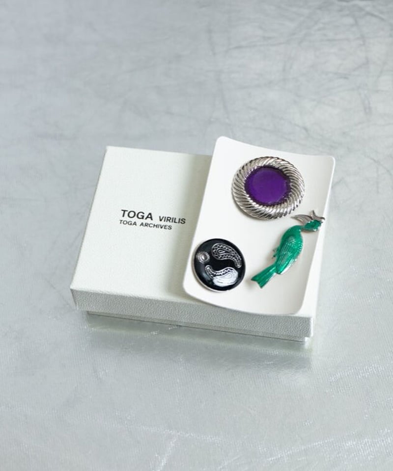 新品］TOGA VIRILIS ピンズ | unctum