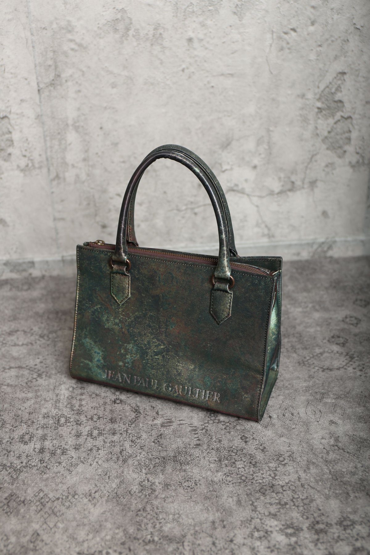 Jean Paul GAULTIER/ VサイバーBAG | unctum Jean Paul GAULTIER/ VサイバーBAG | unctum