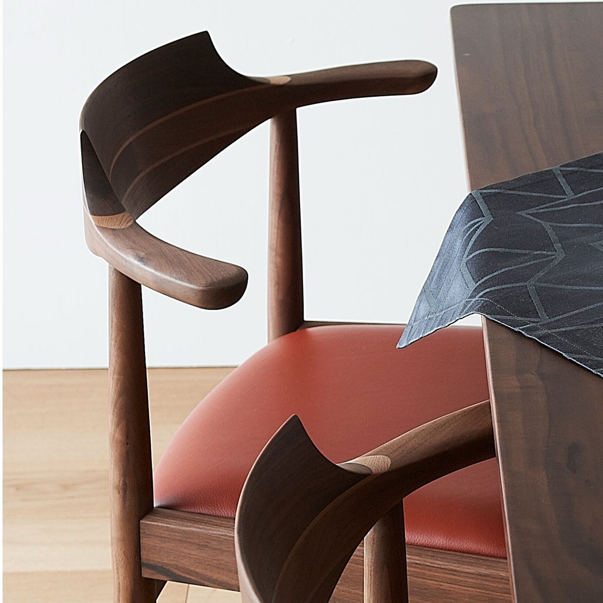 コラボレ CH-04 チェア ウォールナット オイル塗装 81,400円 LAB CHAIR