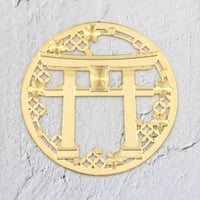 【鳥居】（直径約4cm）