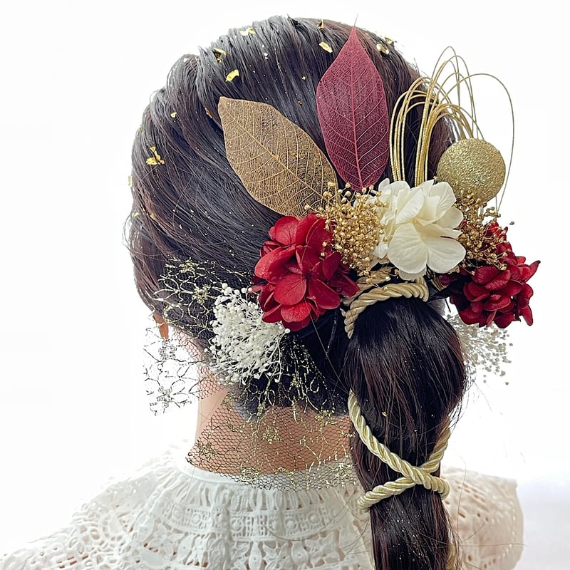 和装髪飾り　水引×金箔×カチューシャ　赤　ホワイト　ゴールド 水引き髪飾り レッド×ホワイト 水引 水引き 金箔 紐 ゴールド水引き