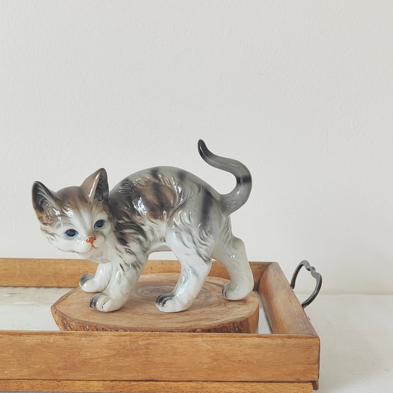 しましま模様のグレーにゃんこ | Tabino Okurimono