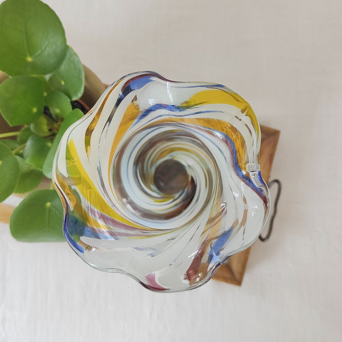 フリルガラスの花瓶【Mix color】 | Tabino Okurimono