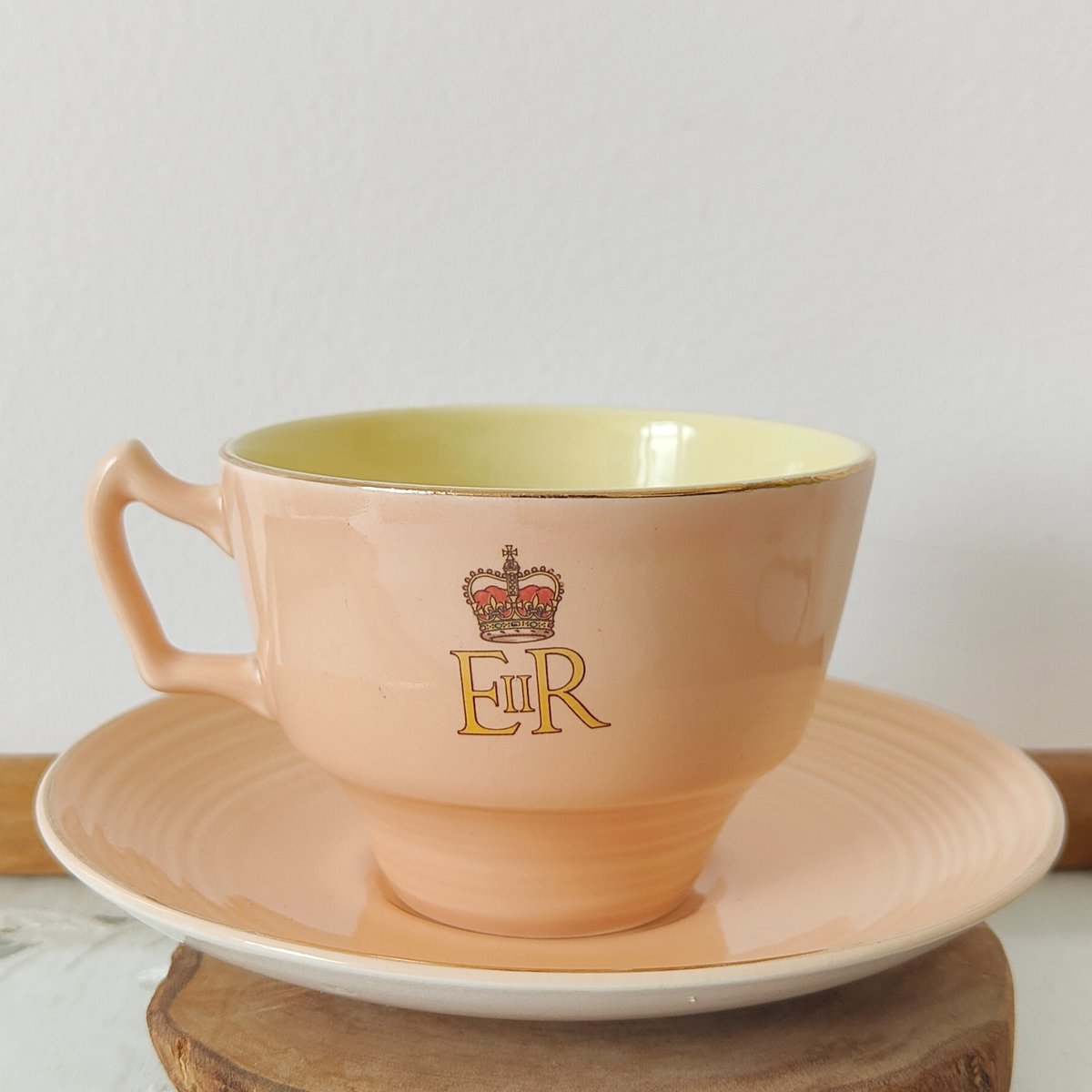 エリザベス女王　カップ エリザベス女王のカップ＆ソーサー【1953年】 | Tabino Okurimono